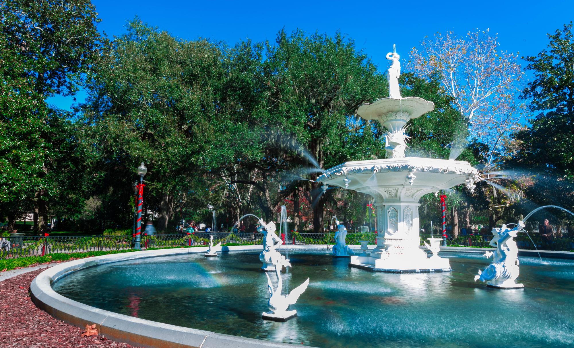 Multigenerational Travel Scavenger Hunts: A Fun Way to Explore Together - Forsyth Park in Savannah Georgia
